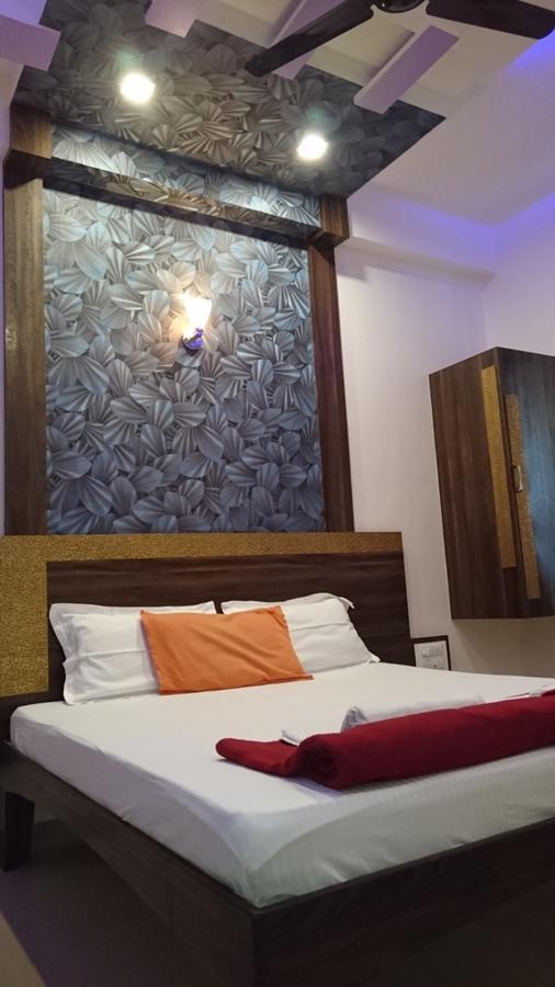 Yuvraj Lodge Osmanabad Luaran gambar