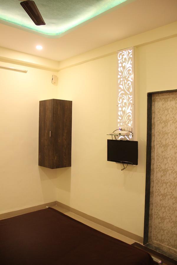 Yuvraj Lodge Osmanabad Luaran gambar