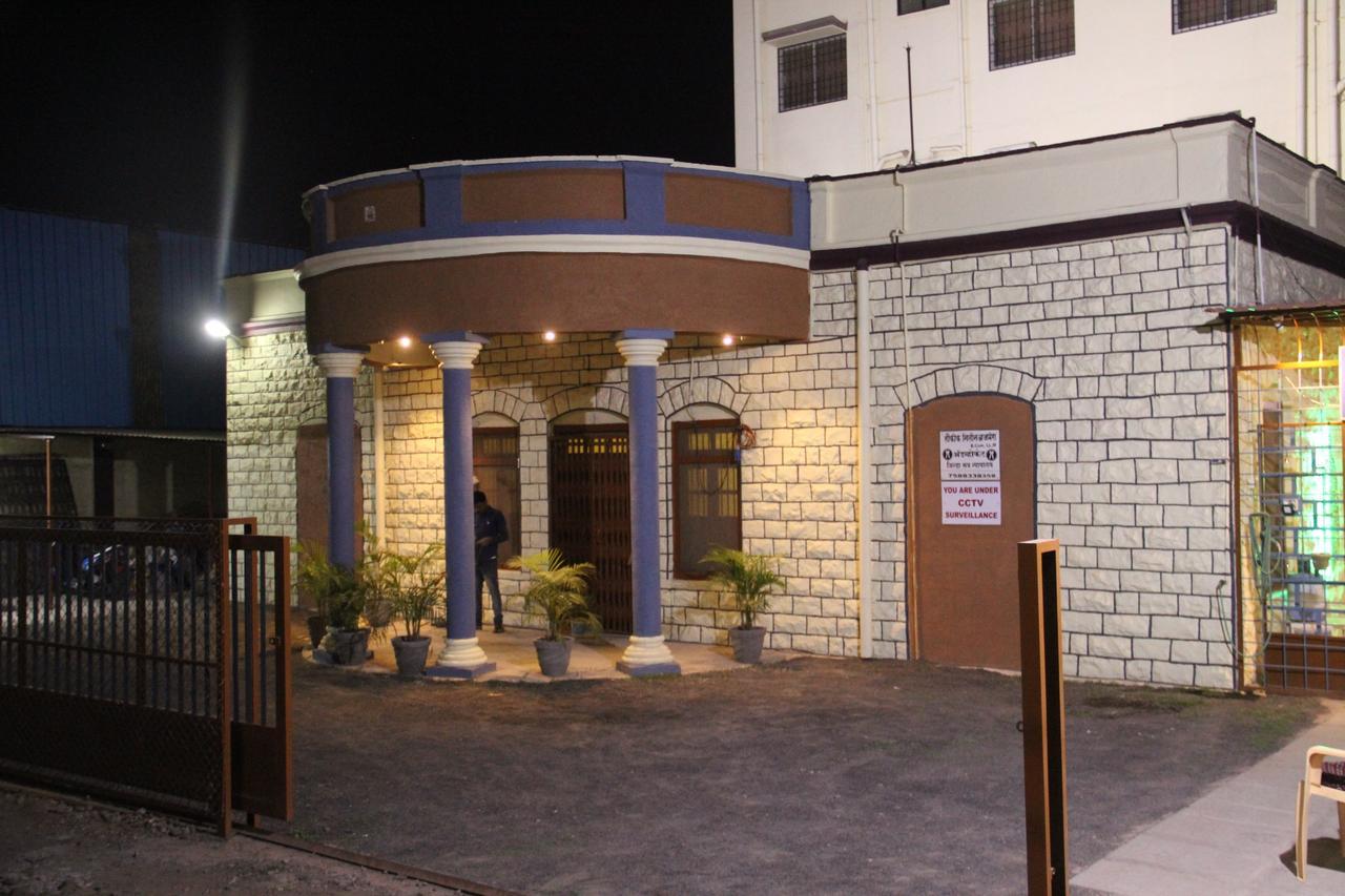 Yuvraj Lodge Osmanabad Luaran gambar