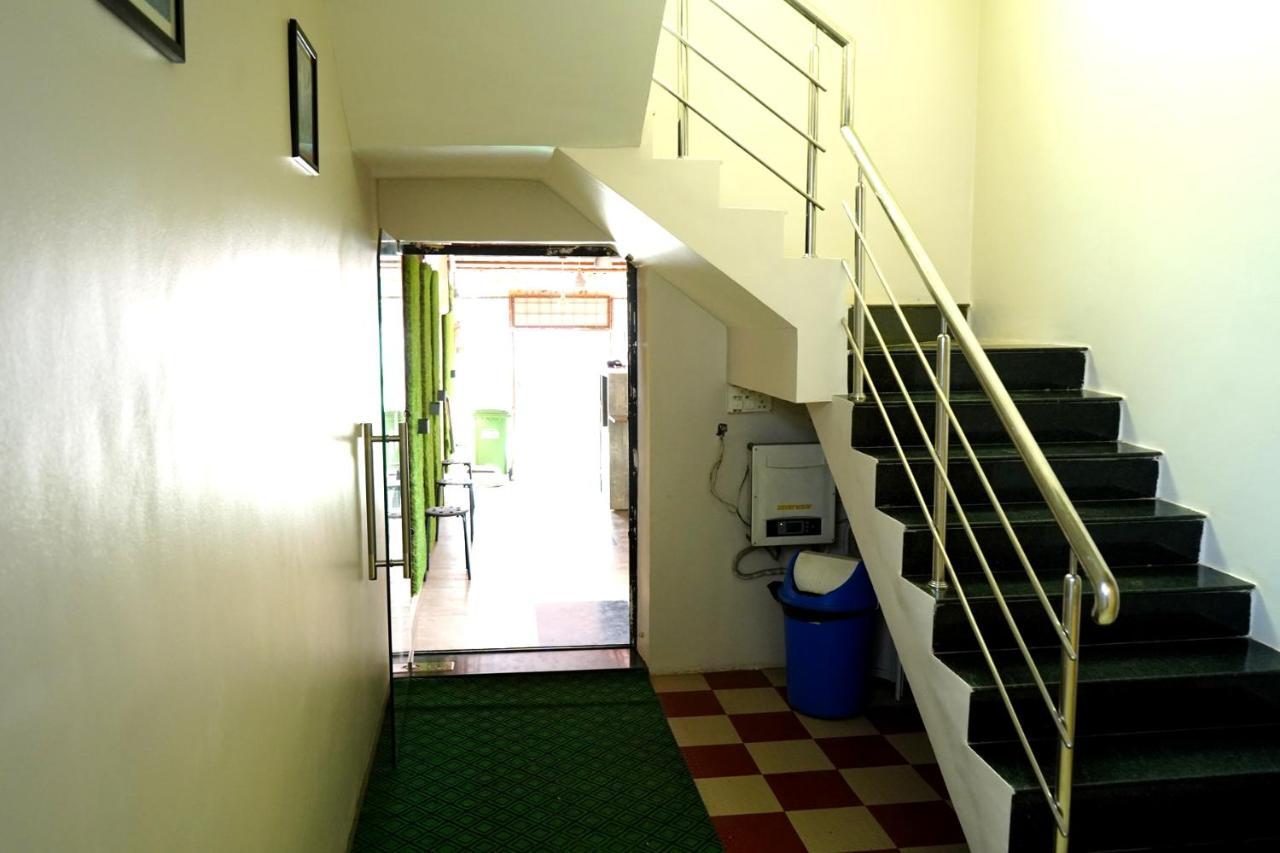 Yuvraj Lodge Osmanabad Luaran gambar